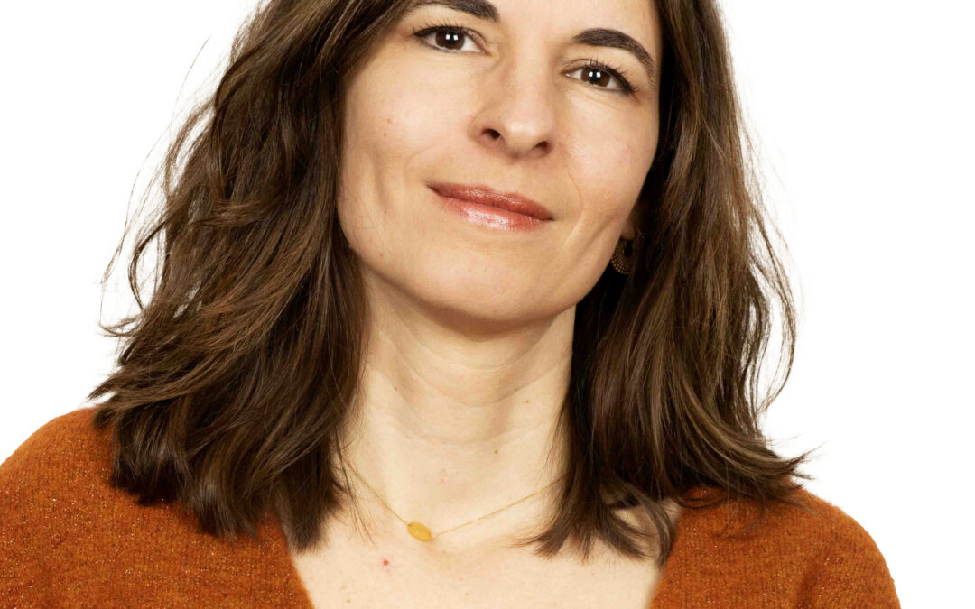 Aux gens qui doutent…  Entretien avec Laura Gamboni, autrice du roman choral Aux gens qui doutent